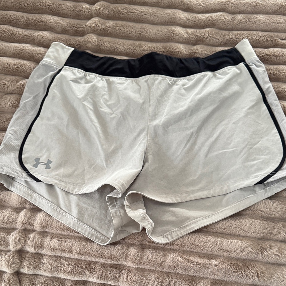 Under Armour Women's Light Gray Athletic Shorts